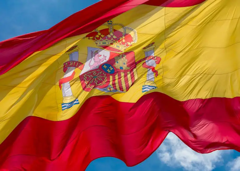 bandera de la Constitución española de 1978